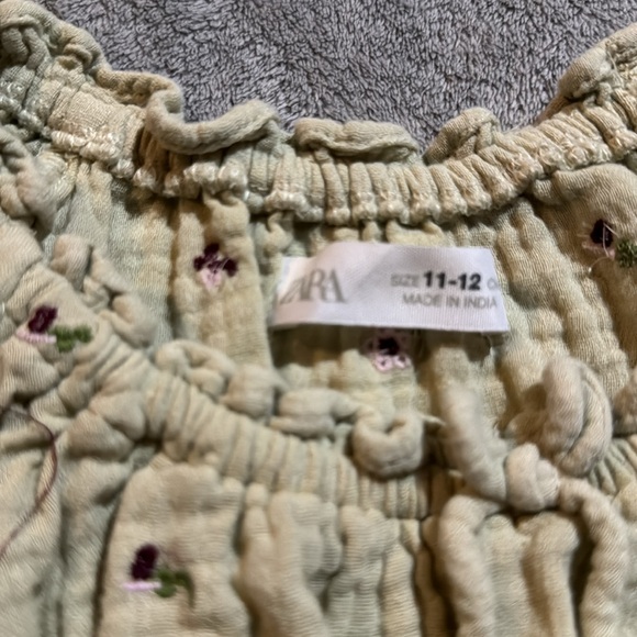 Zara cropped top for youth - Picture 2 of 5